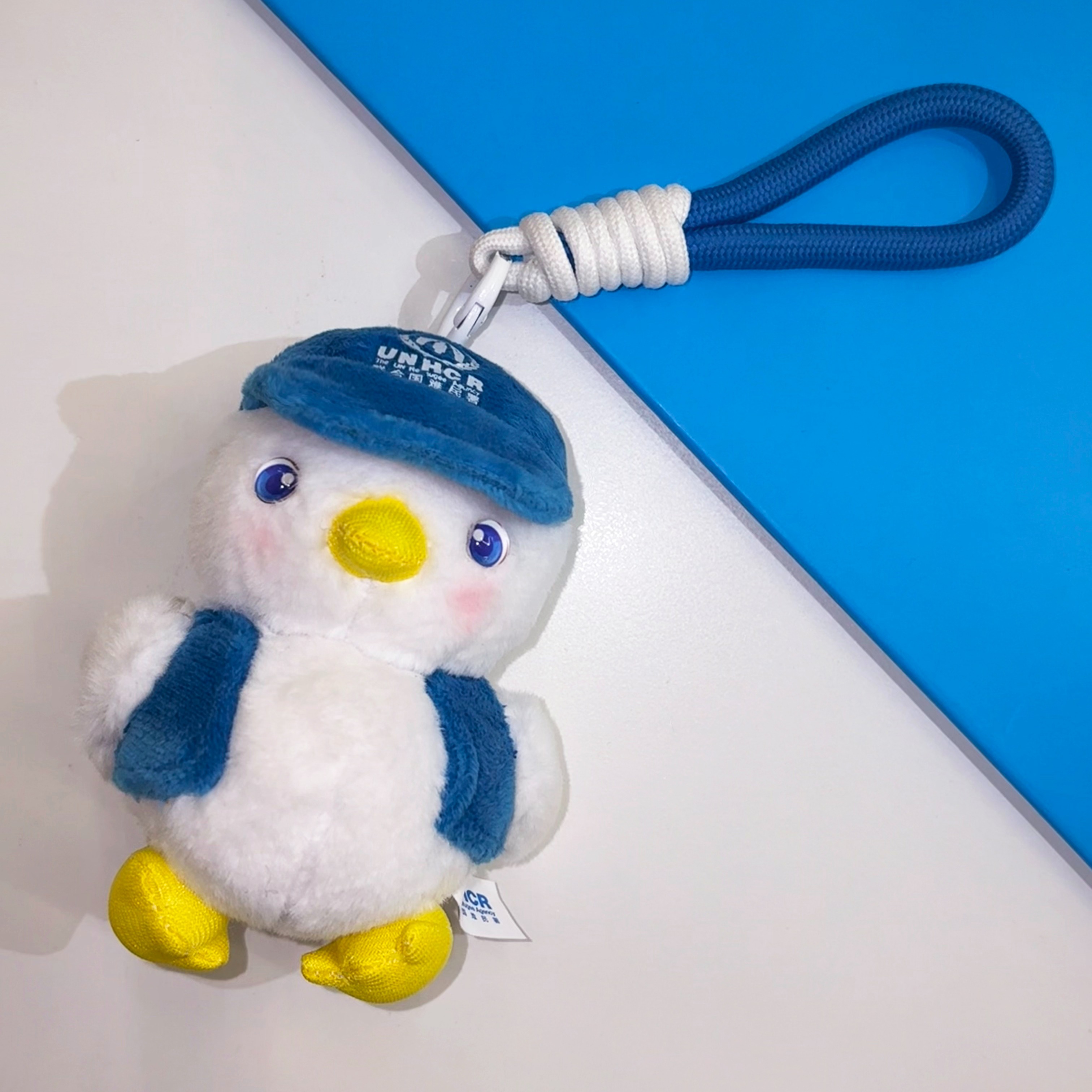 一份心意：“小赞鸽”毛绒挂件