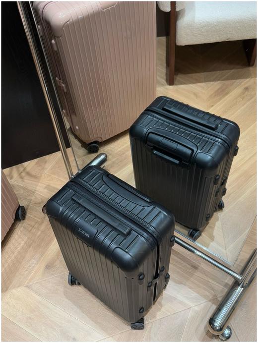 日默w 经典essential trunk系列行李箱拉箱 基础版𝟐𝟎/𝟐𝟒/𝟐𝟖 3尺寸5颜色 商品图3