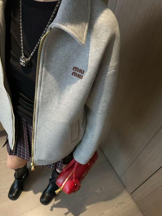 缪缪24Fw早秋新款知识分子时髦风overzise大外套（UY*DQJB) 商品图4