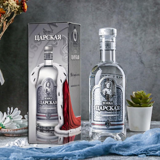 俄罗斯银沙皇伏特加500ml/012345 带你领略俄罗斯风情口感绵长顺滑 商品图0