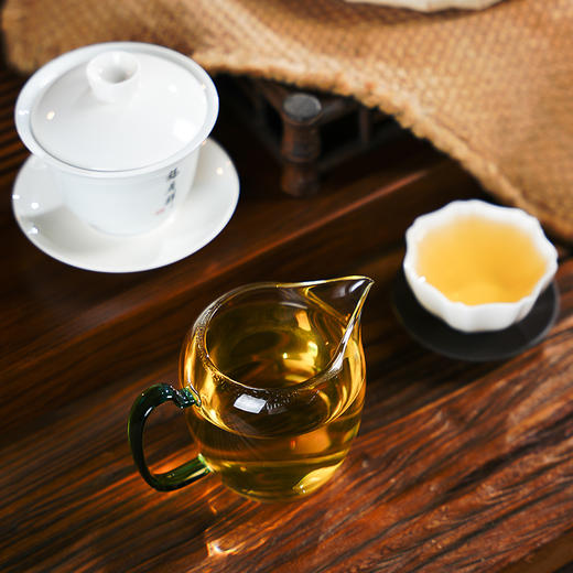 【雪印青饼】张大师经典手作！仅有的60饼全部分享了！2023年春茶云南勐海茶区古树拼配普洱生茶饼357g 商品图5