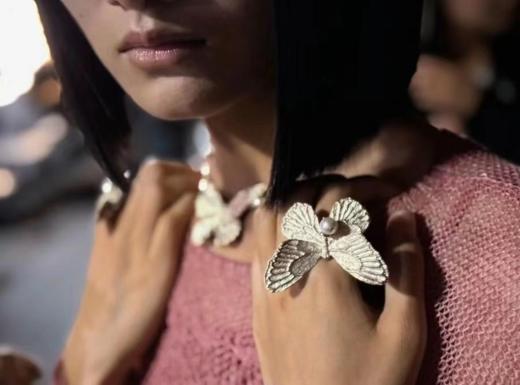 迪奥蝴蝶珍珠项链颈链金属浅金色（US*XTY） 商品图11