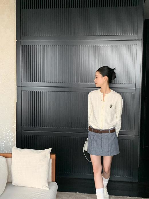 BrunelloCucin*lli24新款老钱风金丝徽章绞花修身羊绒针织开衫（UY*DQJB) 商品图3