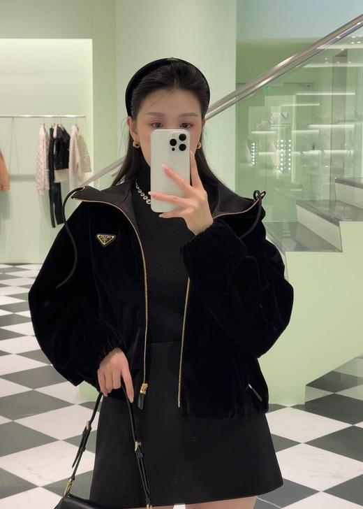 P家24FW秋冬新款丝绒连帽外套（UY*DQJB) 商品图7