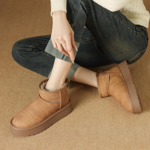 D：Fuse/迪芙斯百搭舒适保暖雪地靴女2024秋冬季新款厚底洋气短靴DF441189AM 商品图8