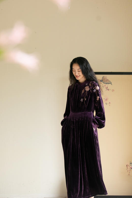 牧衣游原创丝绒刺绣连衣裙新款 限量福利款 摇月【不支持会员折】 商品图5