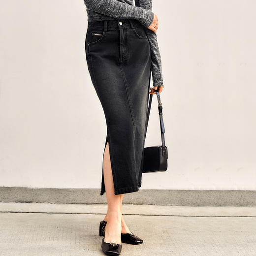 OLrain欧芮儿黑色牛仔半身裙女春季2025新款通勤休闲侧开叉直筒裙 商品图3