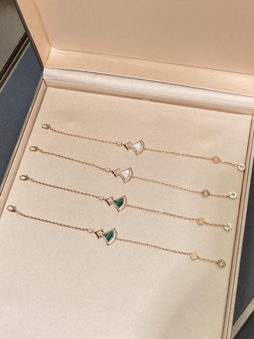 宝格丽钻款裙子手链每个角度都完美贴合金属部分，很有光泽感（US*XTY） 商品图0