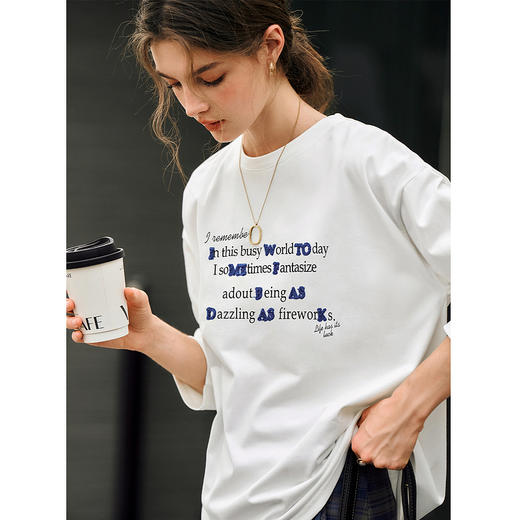 OLrain欧芮儿白色长袖T恤女冬季2024年新款重工毛巾绣宽松上衣 商品图2