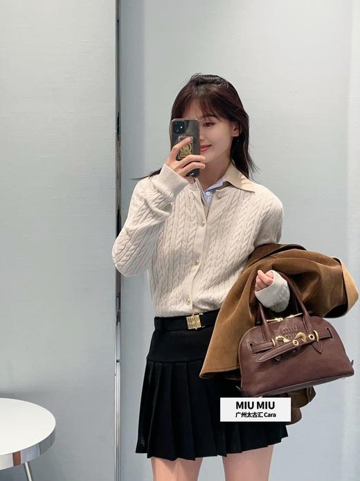 缪缪24Fw秋冬新款学院风金属字母扣腰带高腰百褶半身裙（UY*DQJB） 商品图8