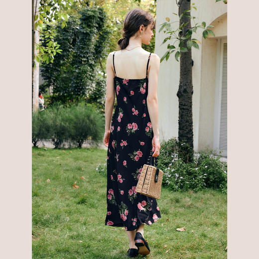 OLrain欧芮儿黑色碎花连衣裙女春季2025年新款法式玫瑰印花吊带裙 商品图3