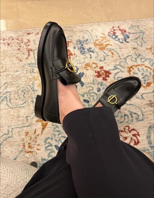 爱马仕今年秋冬新出的新款乐福鞋搭配*复古金色Glenan鞋扣（U） 商品图5