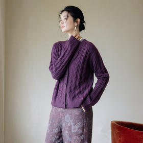 绽放662朵/100%山羊绒复古立体宽绞花经典圆领轻柔保暖开襟毛衣