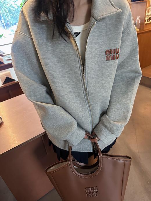 缪缪24Fw早秋新款知识分子时髦风overzise大外套（UY*DQJB) 商品图1