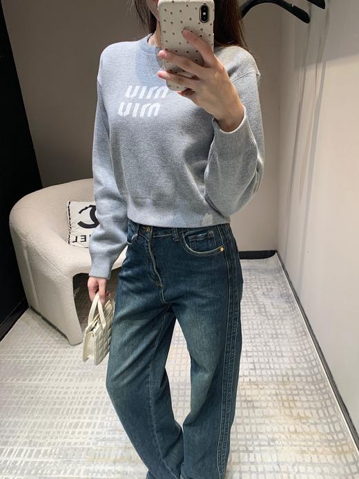 缪缪24Fw秋冬新款字母提花圆领针织毛衣（UY*DQJB） 商品图3