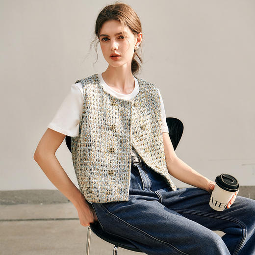 OLrain欧芮儿小香风短款马甲女春季2025年新款双排扣小众无袖背心 商品图4