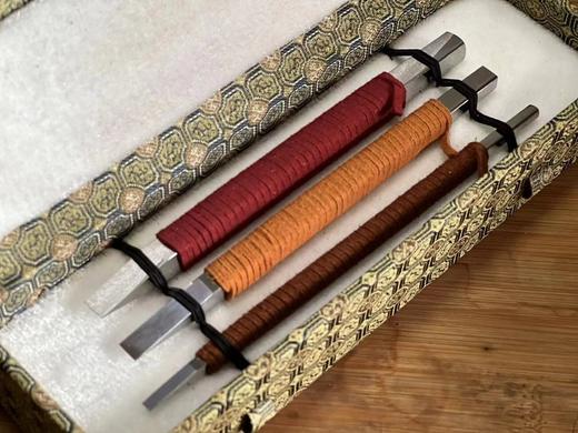 特别推荐：整体镜面超硬白钢刻刀优惠套装，售价199元
 
这是一个朋友的自有产品，六年销售三万支以上！瑞典一胜百整体超硬白钢，硬度达到了66-68HRc，刀身整体纯人工全反射镜面精磨篆刻刀 商品图10