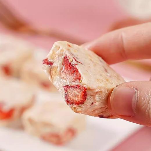 【阿萨郊】草莓羊奶芙100g*4袋 商品图4