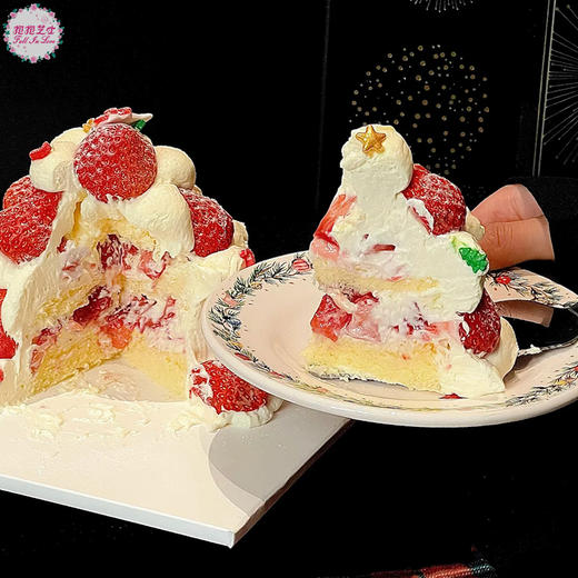 【圣诞新款】Hello Kitty草莓塔蛋糕  一层又一层的新鲜草莓，简直不要太诱人 商品图10