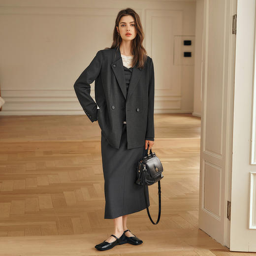 OLrain欧芮儿灰色短外套女冬季2024年新款简约设计感气质通勤西装 商品图3