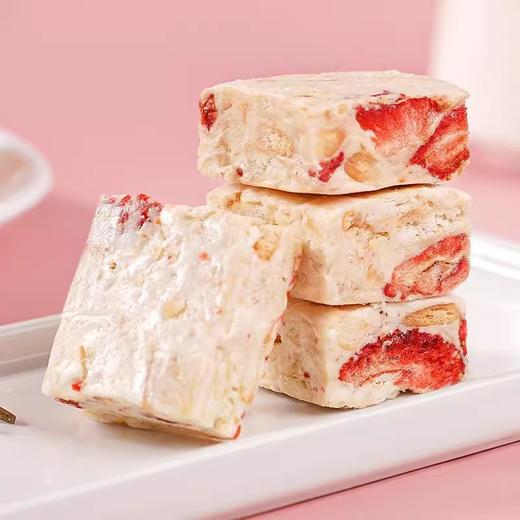 【阿萨郊】草莓羊奶芙100g*4袋 商品图2