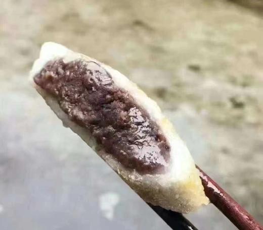 周三取货：【手工麻糍】一袋240克，4个，好吃不腻，满当当馅料。 商品图5