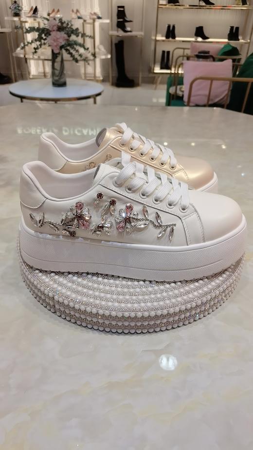 【云粉节】 【9折】BF楼诺贝达25年春时尚运动鞋RCS255407吊牌价2080 商品图1