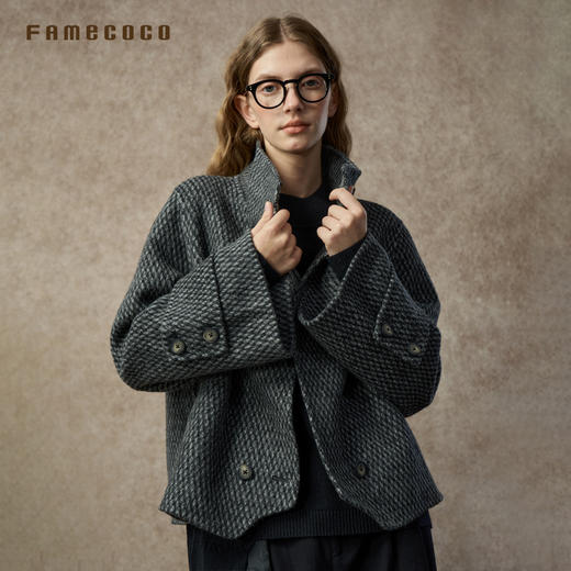 Famecoco范可儿斜纹提花宽松落肩短款毛呢大衣FAC8AS005 商品图3