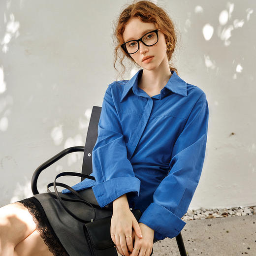 OLrain欧芮儿蓝色长袖衬衫女春季2025年新款通勤收腰设计感衬衣 商品图1