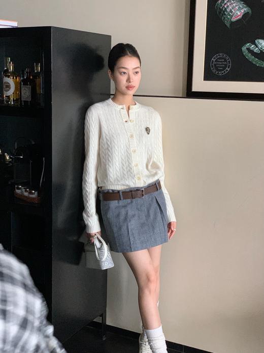 BrunelloCucin*lli24新款老钱风金丝徽章绞花修身羊绒针织开衫（UY*DQJB) 商品图2