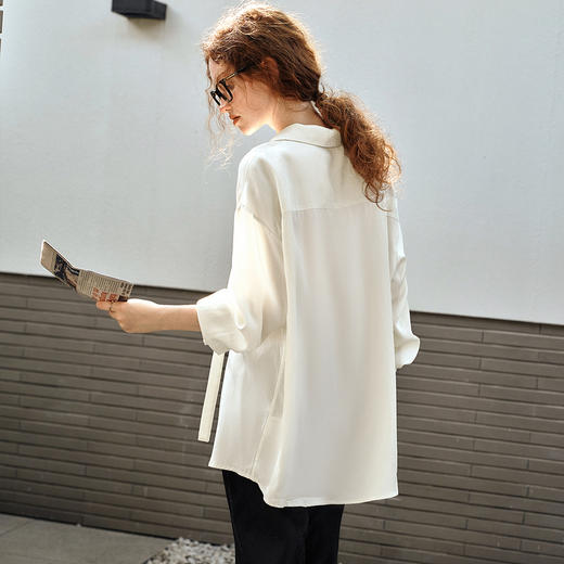 OLrain欧芮儿白色长袖衬衫女春季2025新款通勤气质飘带慵懒风衬衣 商品图4