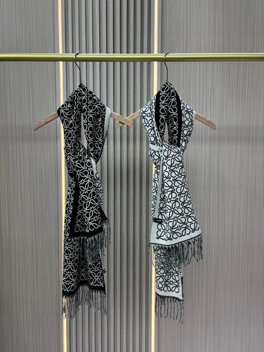 罗意威满印双面围巾 商品图1