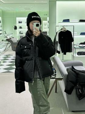 P家 三角标短款羽绒服（DY）