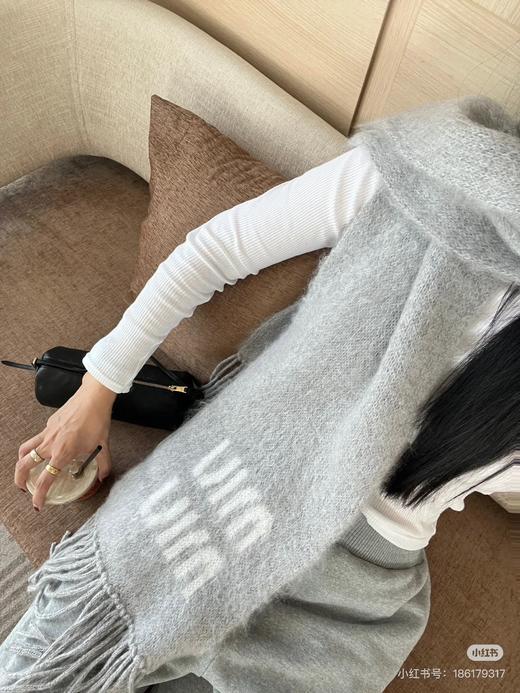.年轻十岁，独家!三色！！miu m*u马海毛围巾男女同款经典纯色复古英伦风 商品图3
