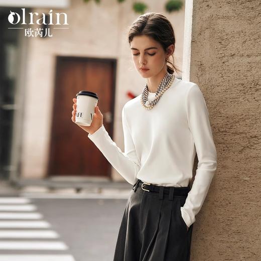OLrain欧芮儿白色长袖T恤女冬季2024年新款通勤百搭珍珠丝巾上衣 商品图0