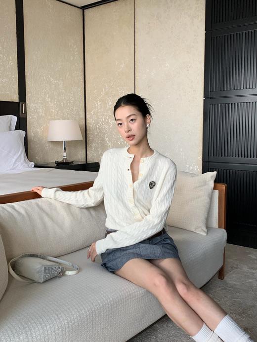 BrunelloCucin*lli24新款老钱风金丝徽章绞花修身羊绒针织开衫（UY*DQJB) 商品图1