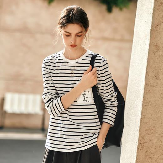 OLrain欧芮儿条纹长袖T恤女冬季2024新款小众设计感口袋刺绣上衣 商品图3