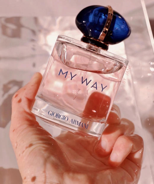 【阿*尼My Way香水】渠道货正装90ml 量身定制的清新花果香调!“初见时便已然心动”，不带手提袋直男直女也无法拒绝的少女香留香时间久 甜而不腻 非常适合春夏的一款 喷上它出门会被夸爆! 商品图5