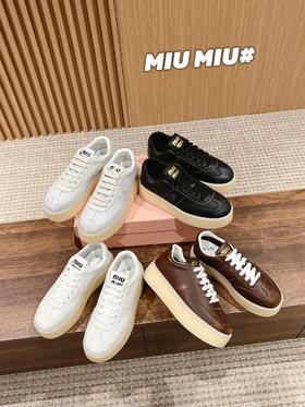 缪缪新款厚底小白鞋怎么穿都好看上脚超级舒服牛皮材质（UX*HC)