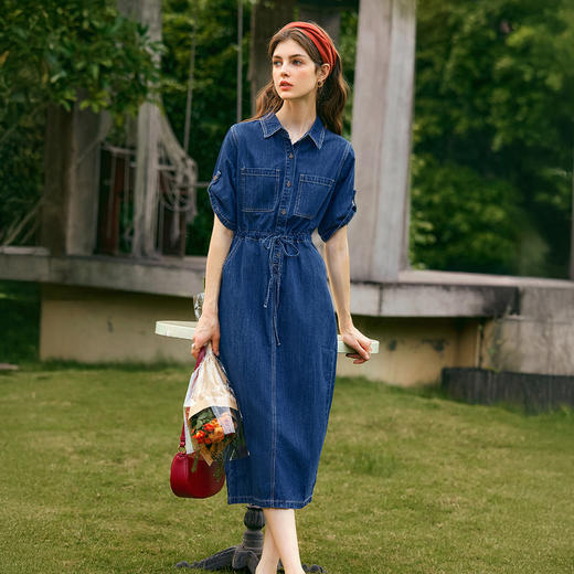 OLrain欧芮儿蓝色牛仔连衣裙女冬季2024年新款通勤收腰抽绳长裙 商品图1