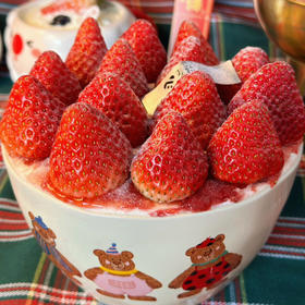 小熊碗（直径约14厘米）原味胚，草莓酱和草莓夹心