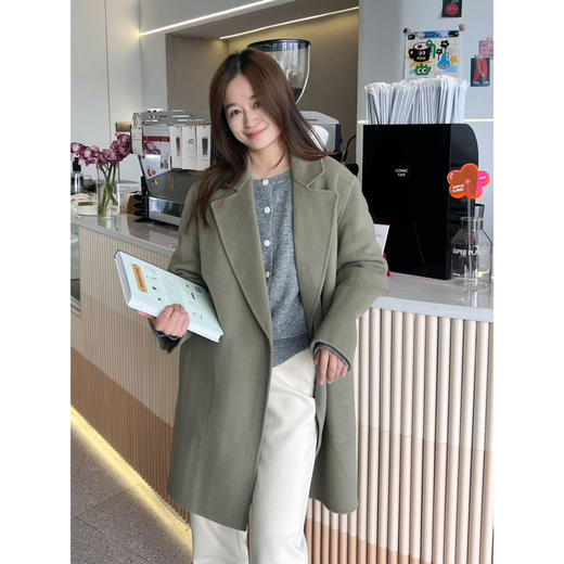 25特价 2412201     2色 暗扣大衣  羊毛羊绒 商品图6