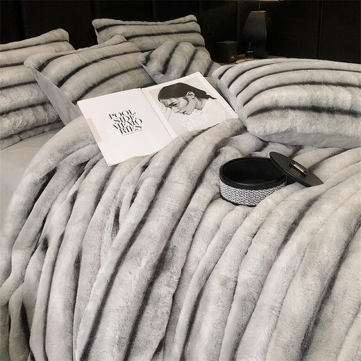 【一套约10斤重】美拉德濑兔绒四件套 双面厚实软糯细密绒毛保暖条纹款 商品图13