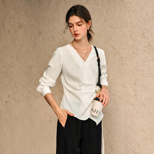 OLrain欧芮儿法式白色雪纺衫女冬季2024年新款通勤收腰抽褶衬衣 商品图4