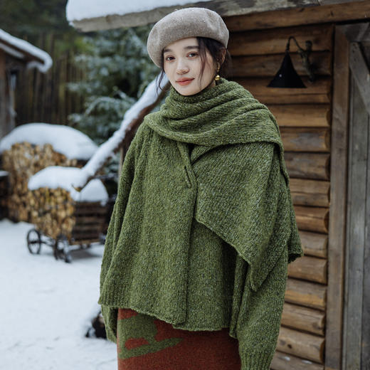 绽放旅行女装833-854朵/羊毛花式大肚纱连领开门襟厚毛衣围巾套装 商品图0