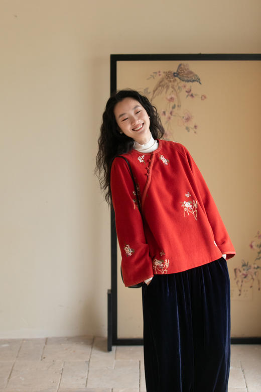 牧衣游原创 匹绣进口澳毛呢套头衫女新款100%羊毛红色上衣 草木香 商品图5