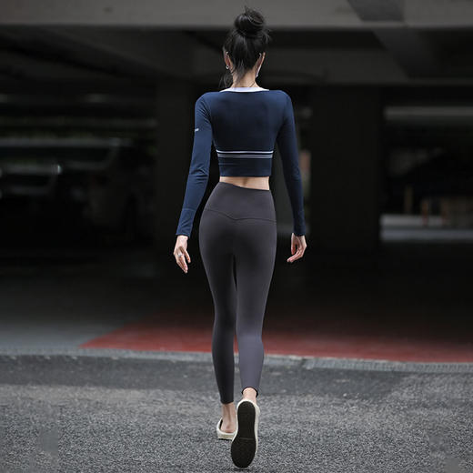 Beemen无缝一体织固定杯瑜伽服女上衣螺纹秋冬运动长袖 商品图4