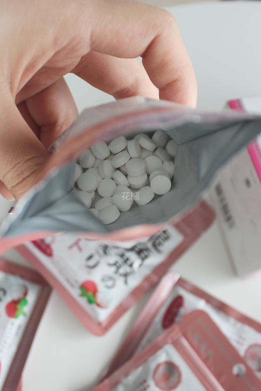 新增口味【日本龙角散袋装润喉糖】润喉糖届的优等生!日本百年品牌，嗓子干痒疼救星，解决咳嗽嗓子痒、痰多、喉咙肿痛、口腔异味等问题，添加龙角散草本微粉、枇杷叶等多种润喉利咽成分，护嗓功效一级棒 商品图9