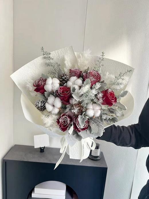 圣诞节红玫棉花松果平安果花束二选一 商品图0