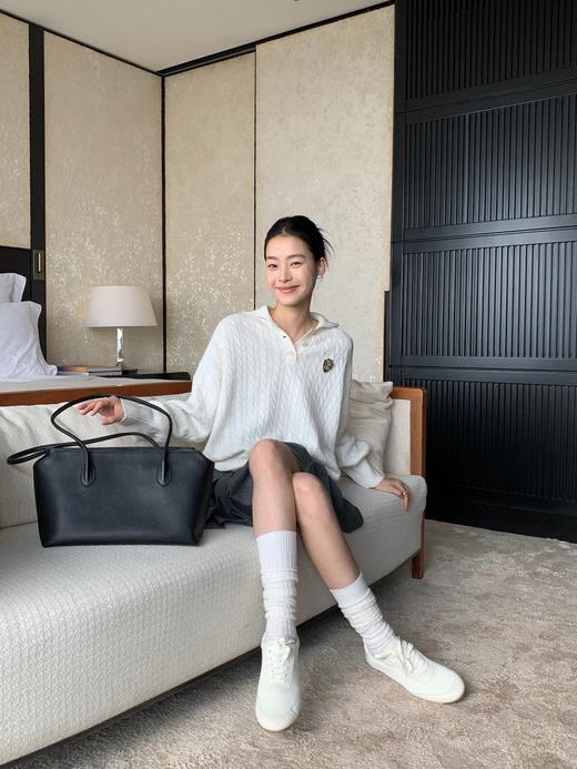 BC24AW秋冬新款老钱金丝徽章绞花羊绒廓形Polo毛衣（UY*DQJB） 商品图6